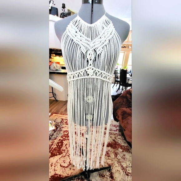 Gorgeous macreme lace dress coverup - Picture 3 of 10